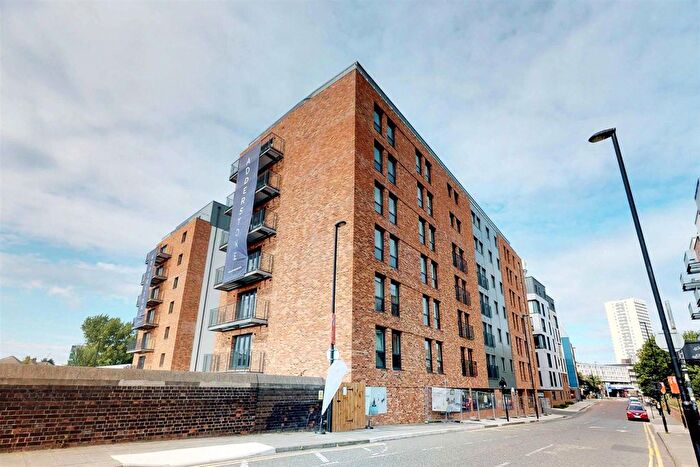 1 Bedroom Flat To Rent In Union Street, Shieldfield, Newcastle Upon Tyne, NE2