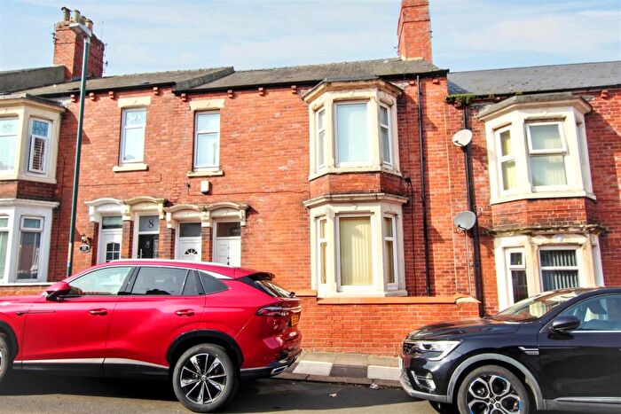 2 Bedroom Flat For Sale In Shrewsbury Terrace, South Shields, NE33