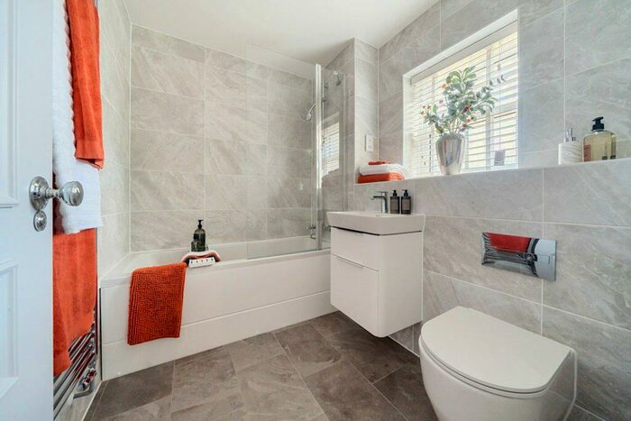 4 Bedroom Detached House For Sale In Gorell Road, Beaconsfield, Buckinghamshire, HP9
