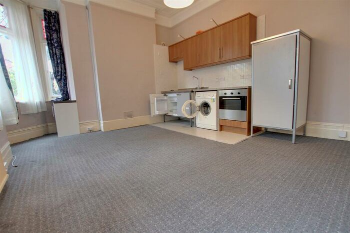 Studio To Rent In Highland Road, Bromley, BR1
