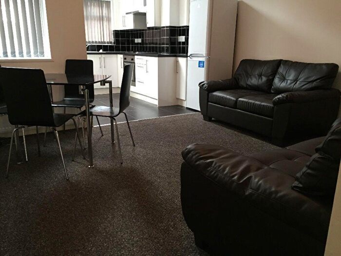 3 Bedroom House To Rent In Chilworth Street, Manchester, M14