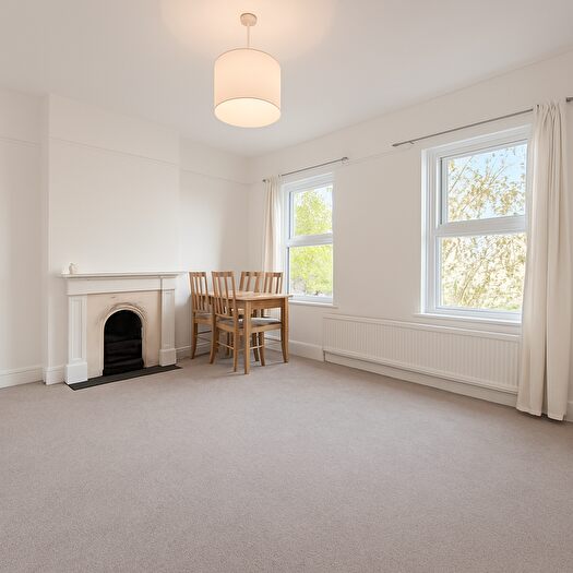 1 Bedroom Maisonette To Rent In Graham Road, Wimbledon, SW19