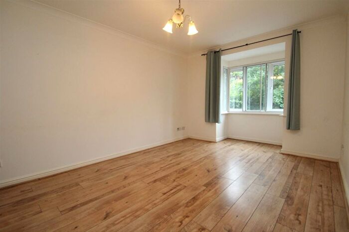 2 Bedroom Flat To Rent In London Road, Hemel Hempstead, HP3