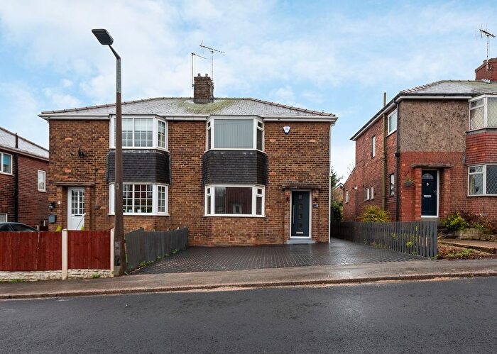 3 Bedroom Semi Detached House For Sale In Chantry Place, Kiveton Park, S26