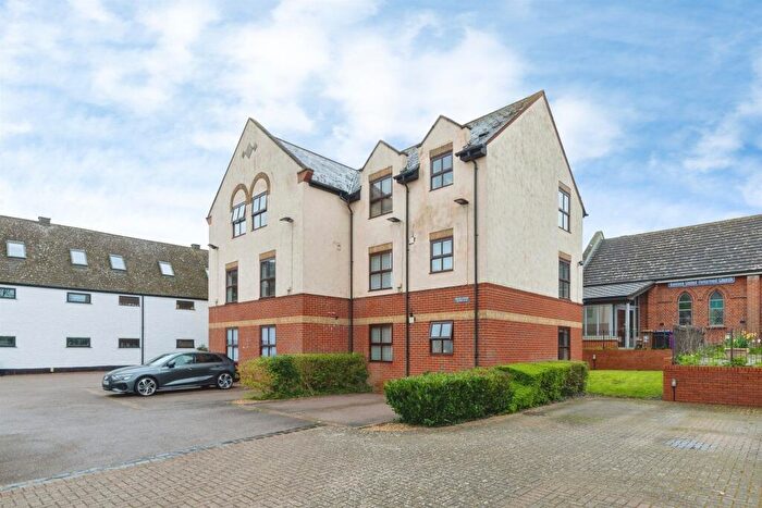 1 Bedroom Flat For Sale In Whitehorse Street, Baldock, SG7