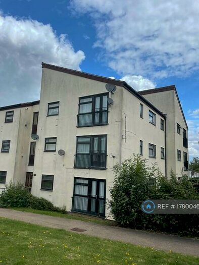 2 Bedroom Flat To Rent In Little Cattins, Harlow, CM19