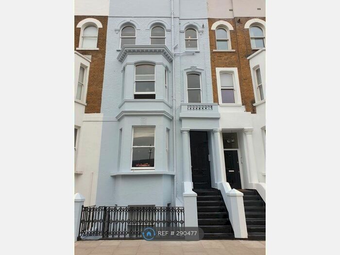 1 Bedroom Flat To Rent In Cornwall Crescent, Notting Hill, W11