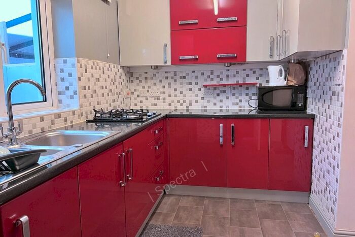 4 Bedroom Terraced House To Rent In Waldrons Moor, Kings Heath B14