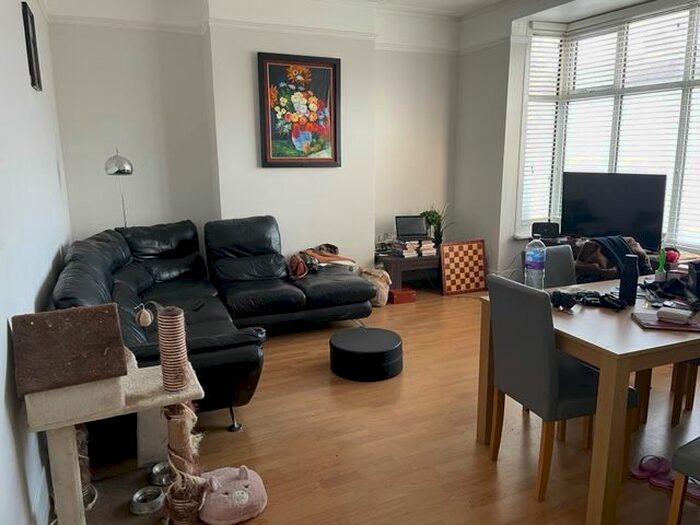 3 Bedroom Semi-Detached House To Rent In Brockley Road, London SE4