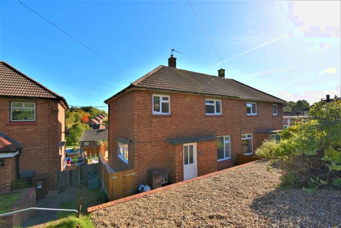 3 Bedroom Semi-Detached House To Rent In Maidstone Road Rochester, ME1