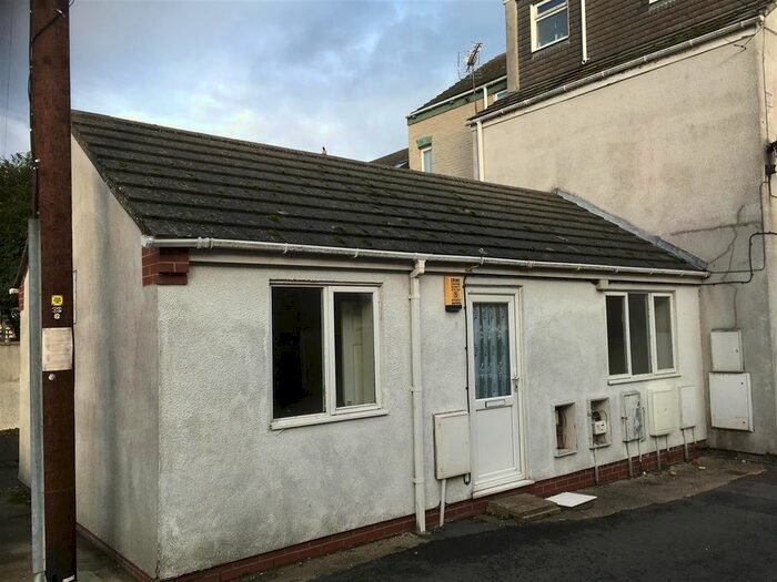 2 Bedroom Property To Rent In Queen Street, Withernsea, HU19