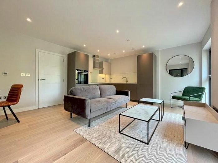 1 Bedroom Flat To Rent In Blackfriars Road, London, SE1