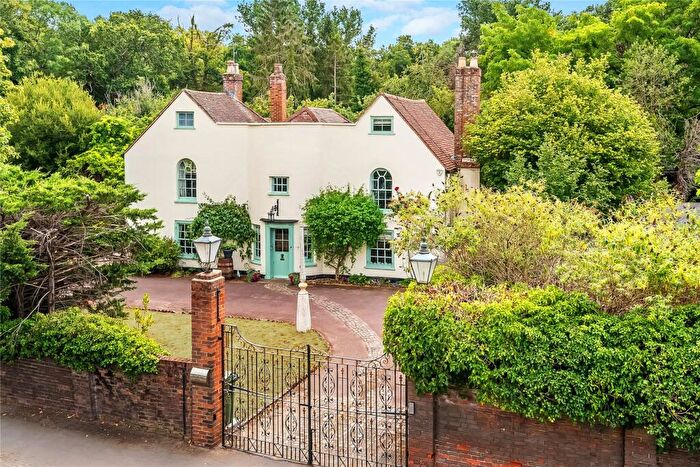 5 Bedroom Detached House For Sale In High Street, Ripley, Surrey, GU23