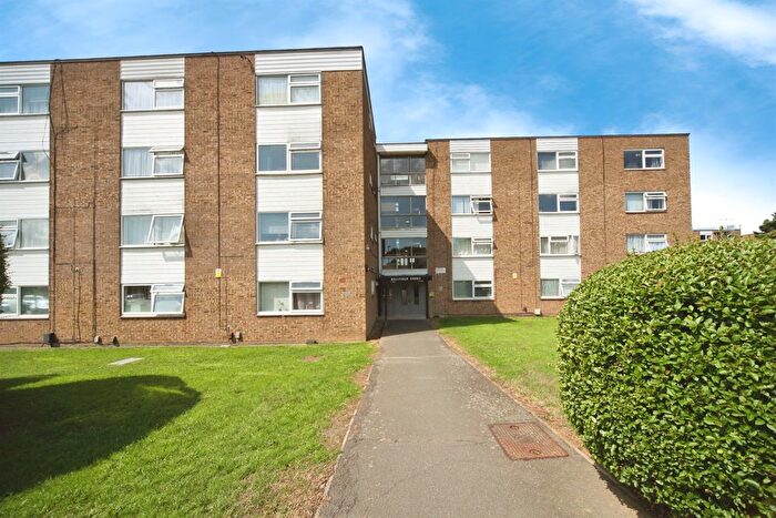 1 Bedroom Flat For Sale In Handcross Road, Luton, LU2