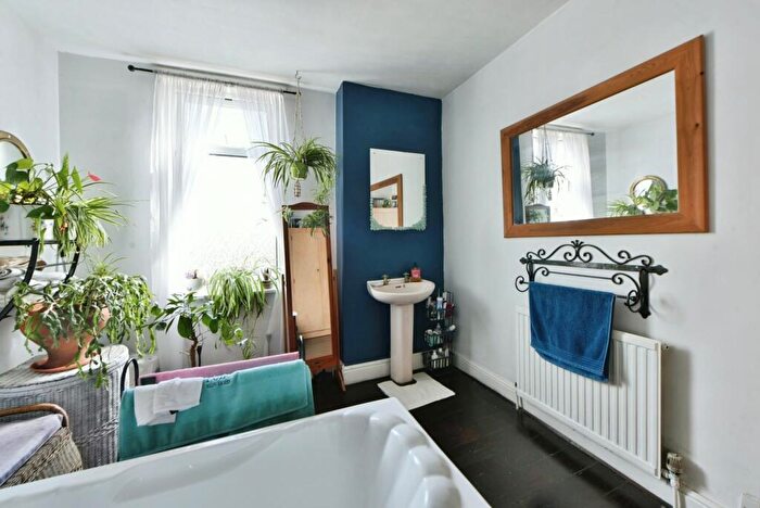 2 Bedroom End Of Terrace House For Sale In Laurel Grove, Salford, Lancashire, M5