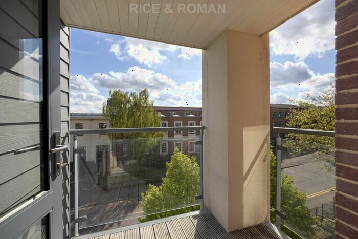 2 Bedroom Retirement Property For Sale In Elles House, Wallington, SM6