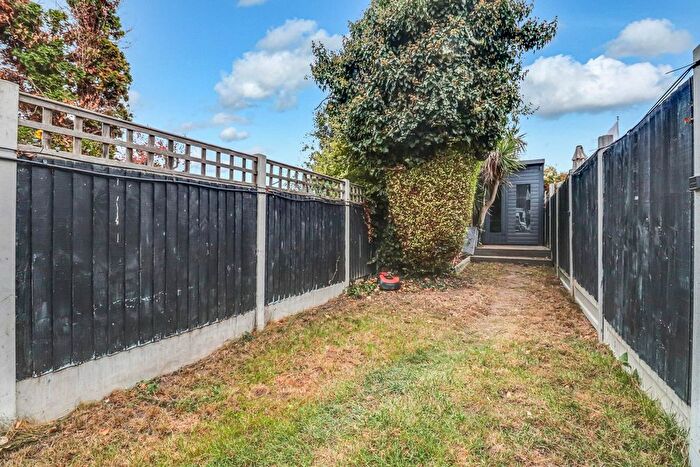 1 Bedroom Flat For Sale In High Street, Shoeburyness, SS3