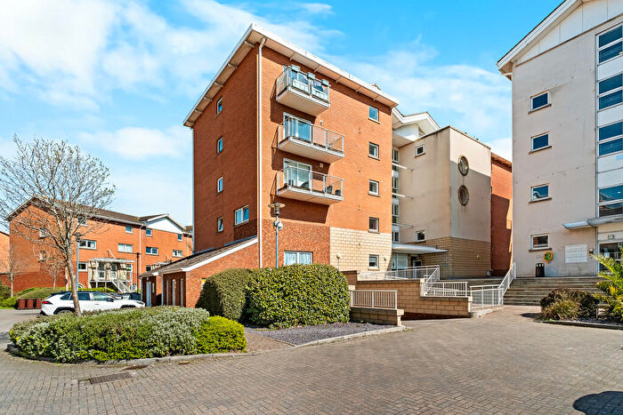 2 Bedroom Apartment For Sale In Monaco House, Lynton Court, Cardiff, CF10