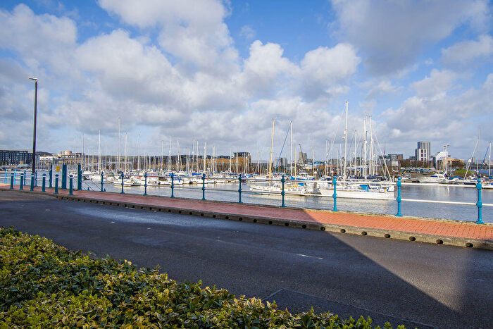 1 Bedroom Flat For Sale In John Batchelor Way, Penarth, CF64