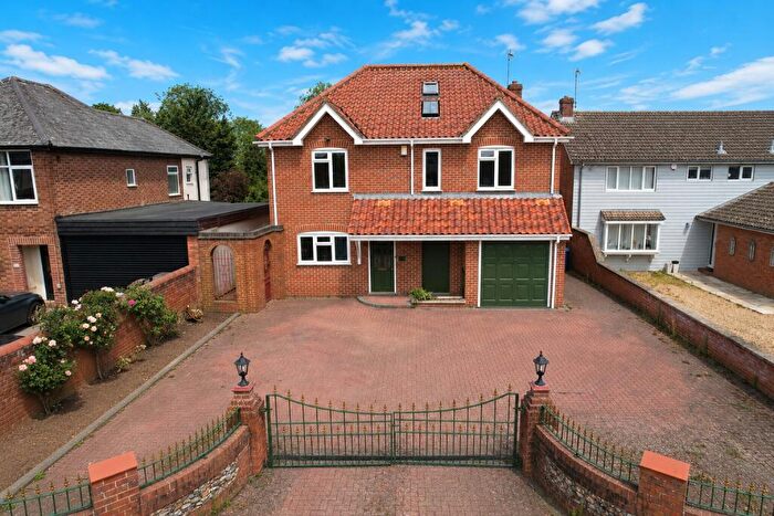 5 Bedroom Detached House To Rent In Westley Road, Bury St Edmunds, IP33