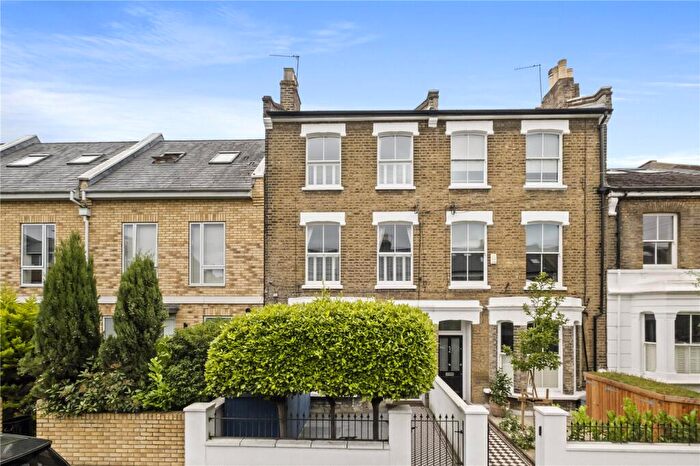 4 Bedroom Terraced House For Sale In Ravenswood Road, London, SW12