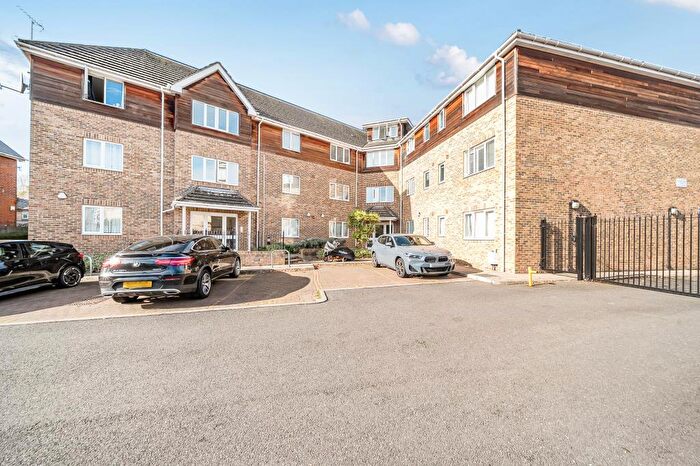 2 Bedroom Flat For Sale In Slough, SL1