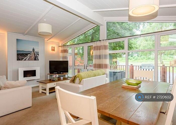 2 Bedroom Mobile Home To Rent In Bacton Road, North Walsham, NR28