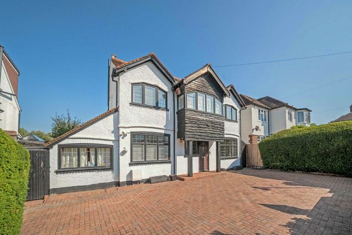 5 Bedroom Detached House To Rent In Eversley Road, Surbiton, KT5