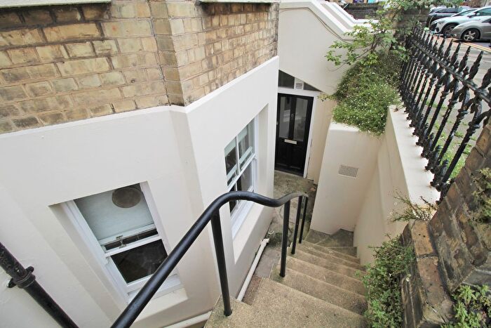 2 Bedroom Flat For Sale In Tisbury Road, Hove, BN3