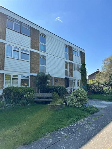 1 Bedroom Flat To Rent In Eldeland, Basildon, SS15