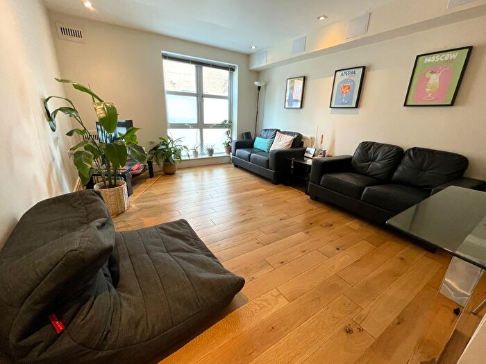 2 Bedroom Flat To Rent In Kay Street, London, E2