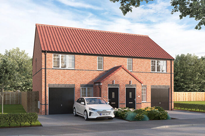 3 Bedroom Semi-Detached House For Sale In Pontefract Lane, Newsam Green, Leeds, LS9