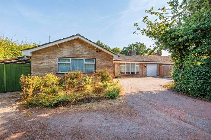 3 Bedroom Detached Bungalow For Sale In The Street, North Cove, Beccles, NR34