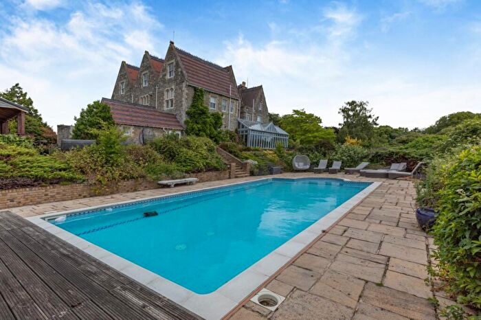 8 Bedroom Detached House For Sale In Staplestreet Road, Hernhill, Faversham, Kent, ME13