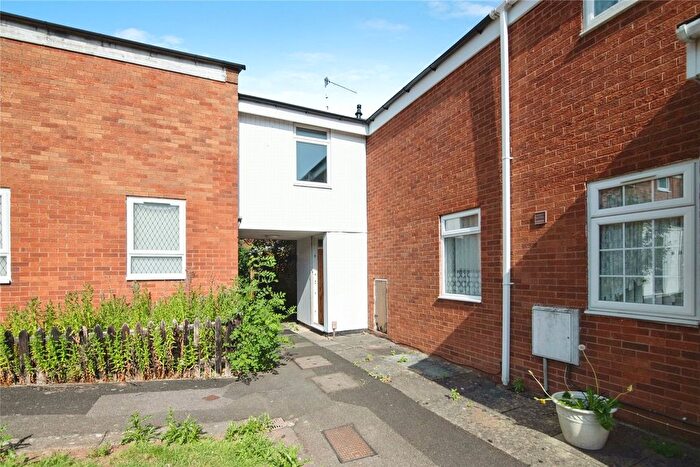 4 Bedroom Terraced House For Sale In Ilmington Close, Redditch, Worcestershire, B98