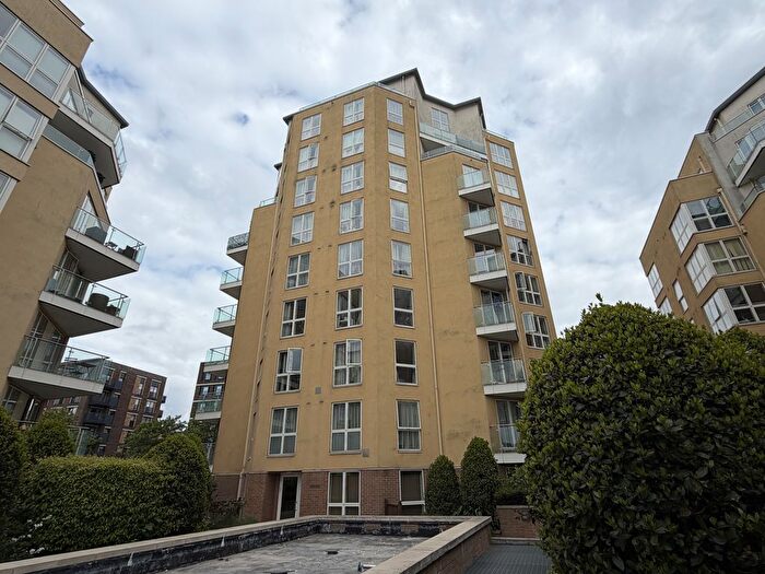 2 Bedroom Flat For Sale In Flat Pavillion House, Water Gardens Square, Canada Water, London, SE16