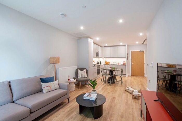 2 Bedroom Flat To Rent In The Lark, Moat Street, SW11