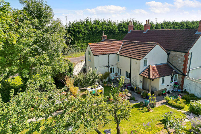 4 Bedroom Semi-Detached House For Sale In Oldbury Lane, Thornbury, BS35