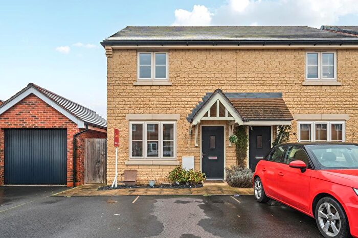 2 Bedroom Semi-Detached House For Sale In Kingston Bagpuize, Oxfordshire, OX13