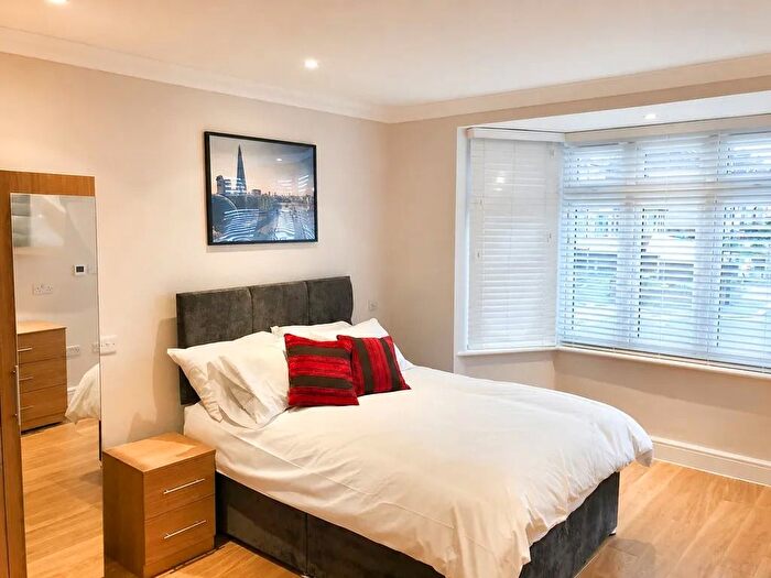 Studio To Rent In Wood Close, London, NW9
