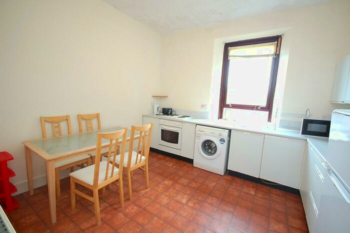 1 Bedroom Flat To Rent In Wallfield Place, Tfr, Rosemount, Aberdeen, AB25