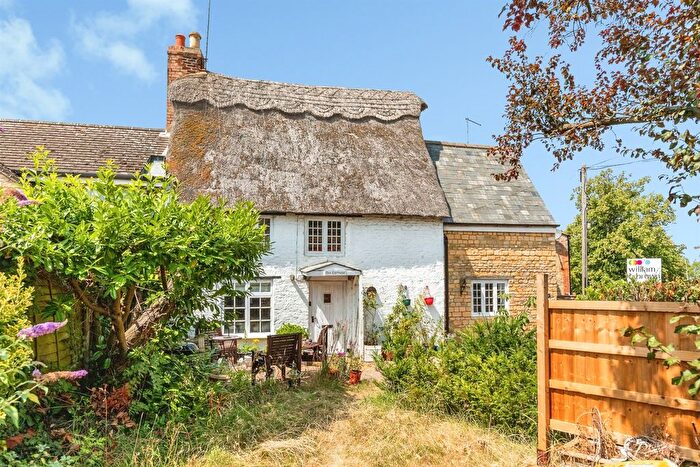 3 Bedroom Cottage For Sale In The Green, Chelveston, NN9