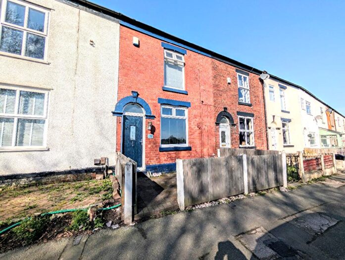 2 Bedroom Terraced House For Sale In Cemetery Road, Kearsley, Bolton, BL4