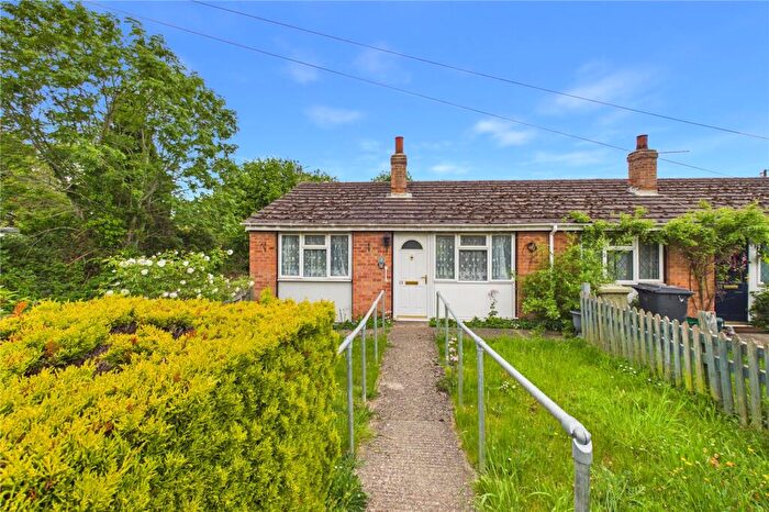 1 Bedroom Bungalow For Sale In Wharf Side, Padworth, Reading, Berkshire, RG7