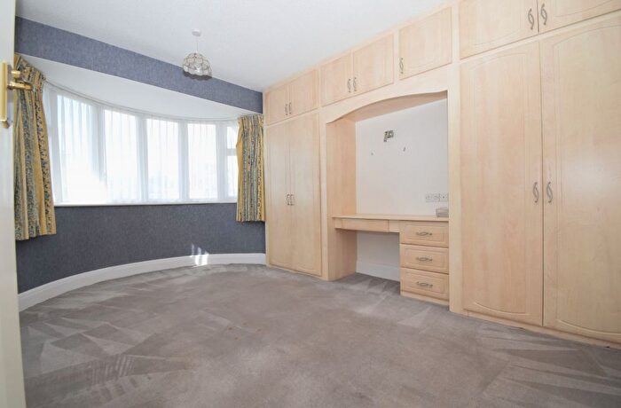 4 Bedroom Semi-detached House To Rent In Hill Road, Pinner, HA5