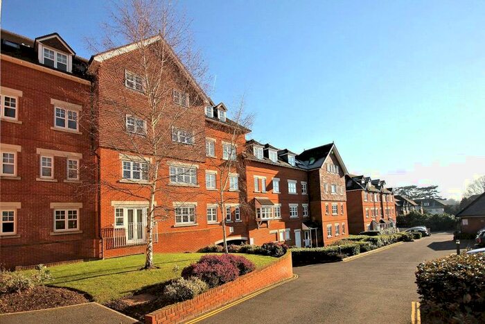 1 Bedroom Apartment To Rent In Woking, GU22