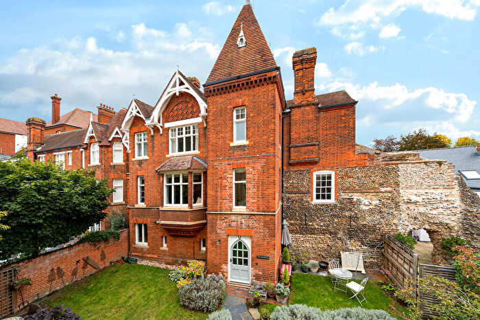 4 Bedroom Town House For Sale In Bury St. Edmunds, Suffolk., IP33