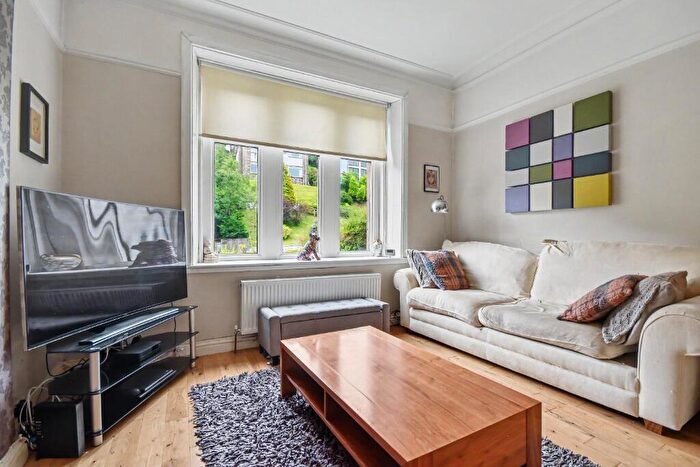 3 Bedroom Terraced House For Sale In Lyle Road, Inverclyde, Greenock, PA16