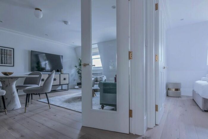 2 Bedroom Flat To Rent In Cromwell Road, London, SW7