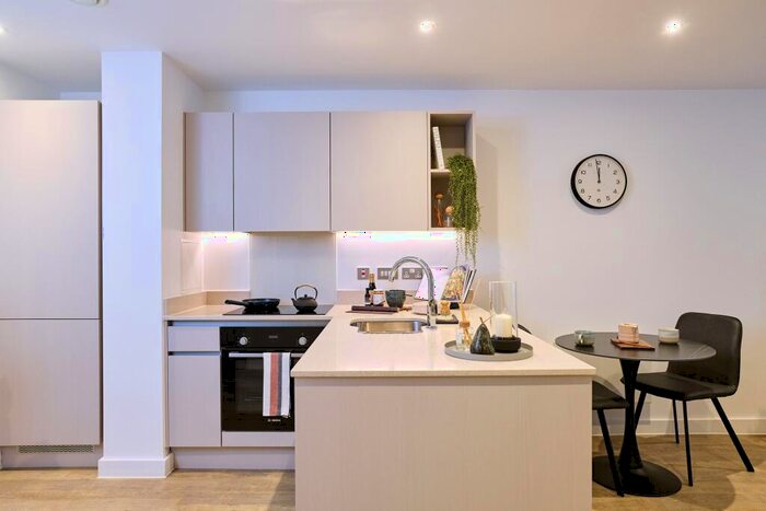 2 Bedroom Apartment To Rent In The Silver Yard, Birmingham Birmingham, B4
